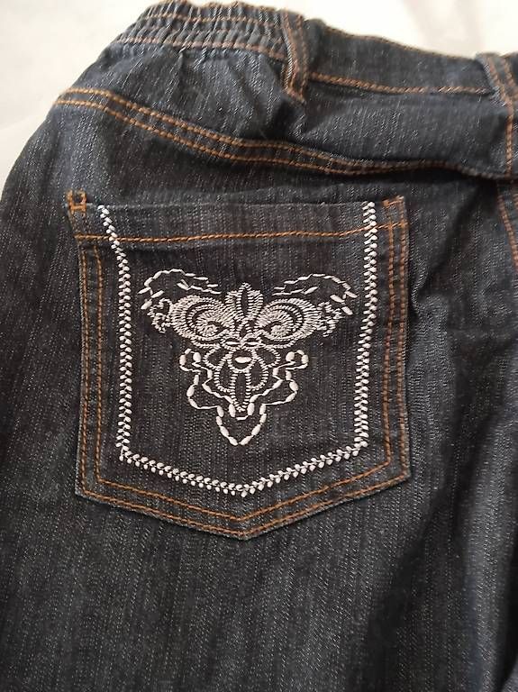 Jeans: Jeans léger noir – D'occasion à Yverdon par Nany6 2