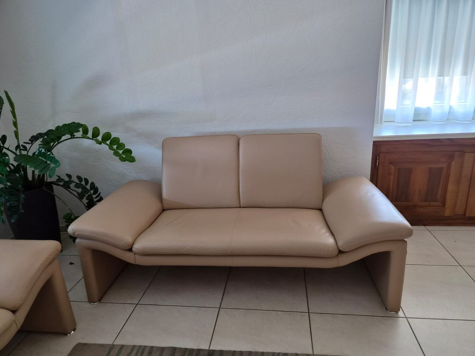 Sofas: 3er und 2er Ledersofa, beige – Gebraucht aus Hergiswil NW von Soundforyou