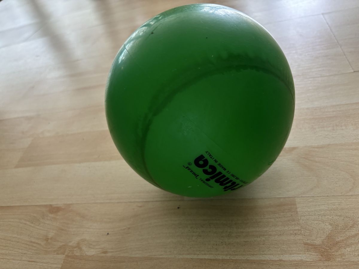 Palloni: Original Pezzi Ritmica Ball, grün, Durchmesser 17.5cm – Usato da Witterswil venduto da Bysser 1
