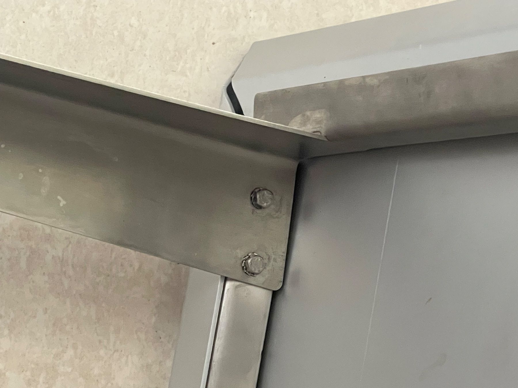 Tavoli: Tisch aus Metall 80x80 – Usato da Zürich venduto da Pitschi17 2