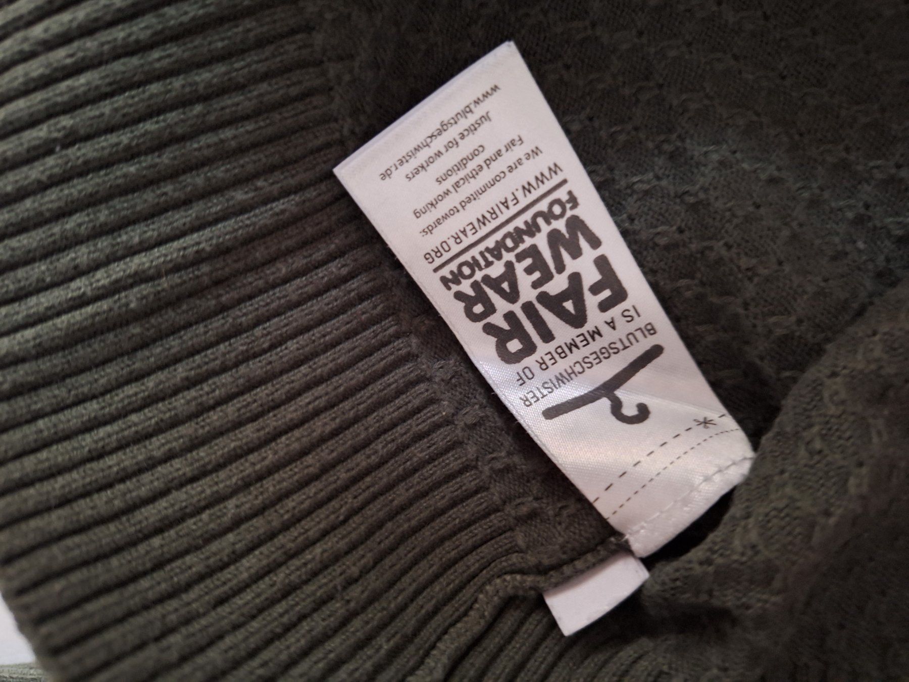Blutsgeschwister Pullover & Sweatshirts: Blutsgeschwister pullover L eher M kaki-tannengrün – Gebraucht aus Bern von lenelowic 3