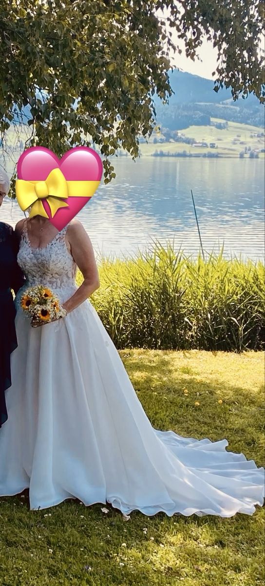Robes: Brautkleid mit Schleppe – D'occasion à Einsiedeln par ramafu 3