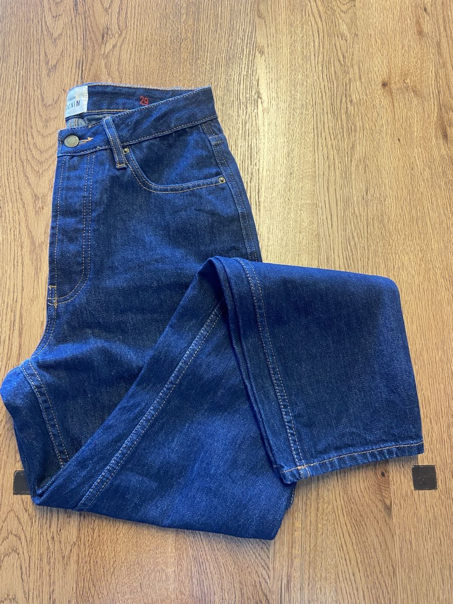 Jeans: Jean Sezane brut sexy taille 29 – Usato da Treyvaux venduto da so__phie