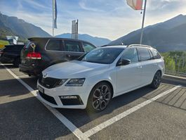 Skoda Octavia VRS 2.0 TDI DSG 4x4 AHK Service+MFK!