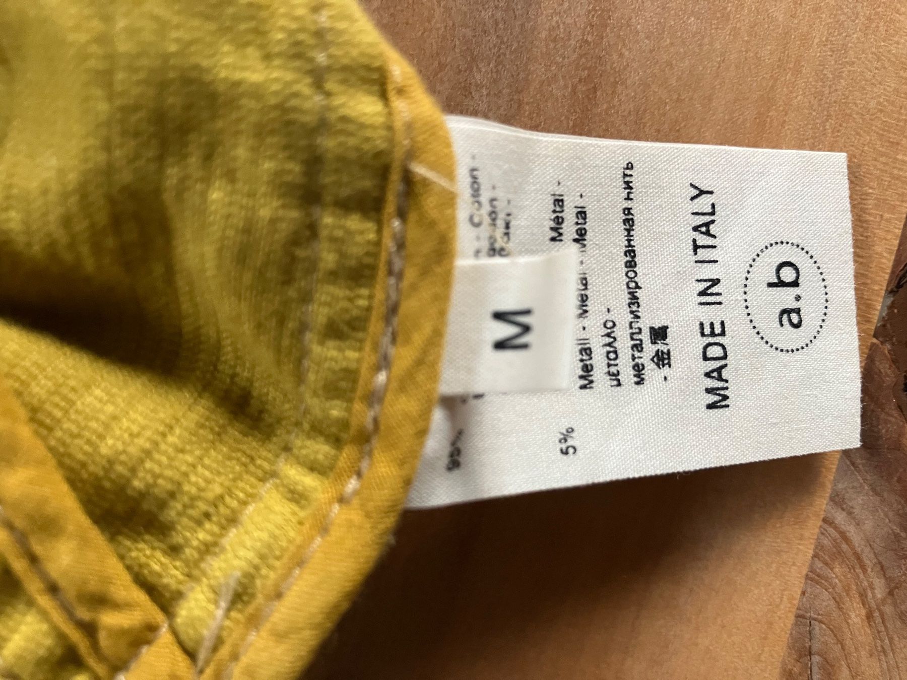 Pantaloni: schöne, gelbe Cordhose, Grösse M – Usato da Bern venduto da sturmmoewe 2