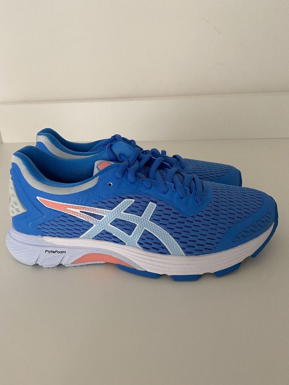 Asics Scarpe da donna: ASICS GT-4000 Laufschuh Damen, Gr. 37 – Nuovo e nell'imballaggio originale da Luzern venduto da falena01 1