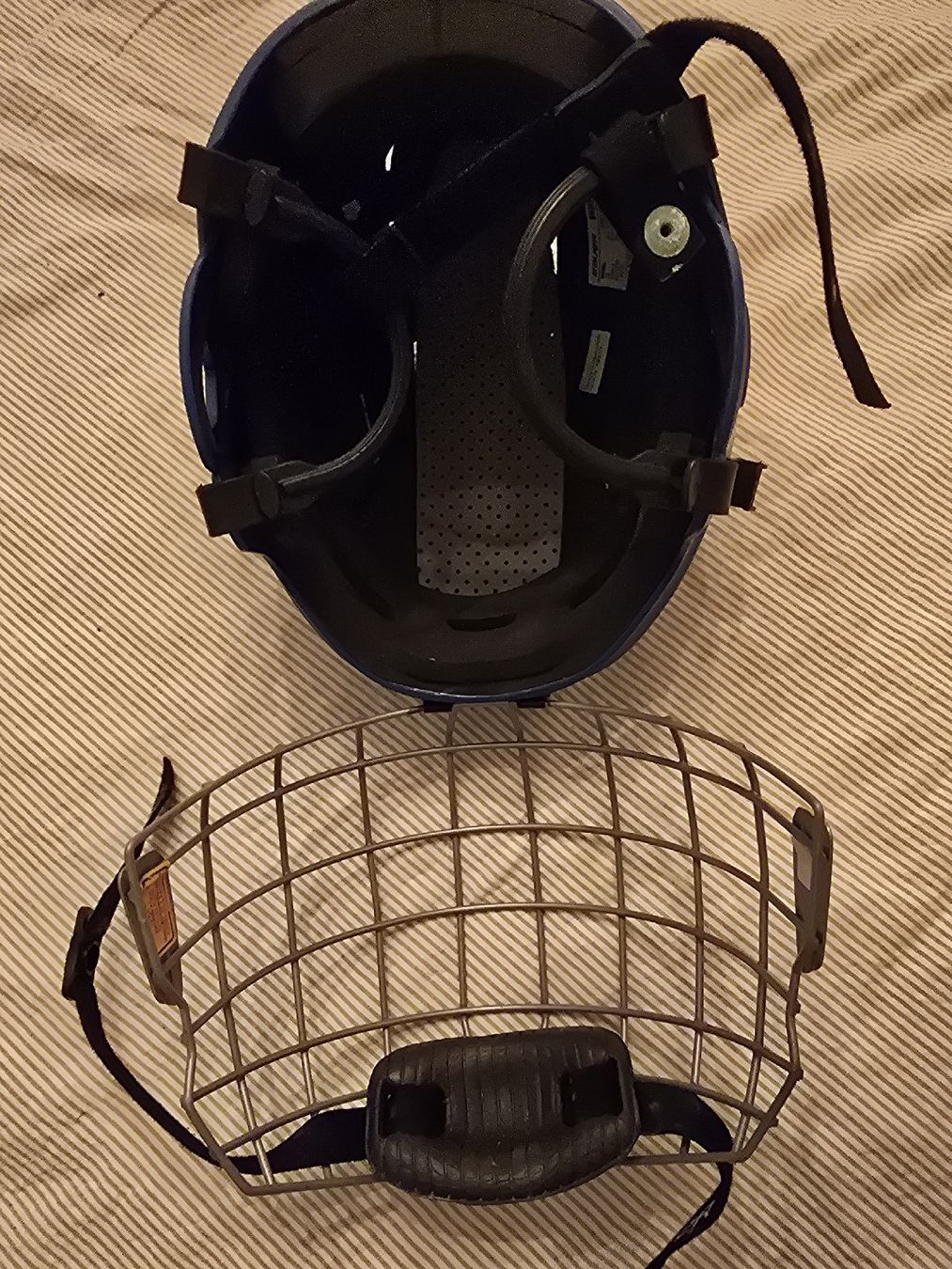 Bauer Casques: Kinderhelm Eishockey Helm Bauer mit Gitter blau – D'occasion à Zürich par SecondAppeal 7