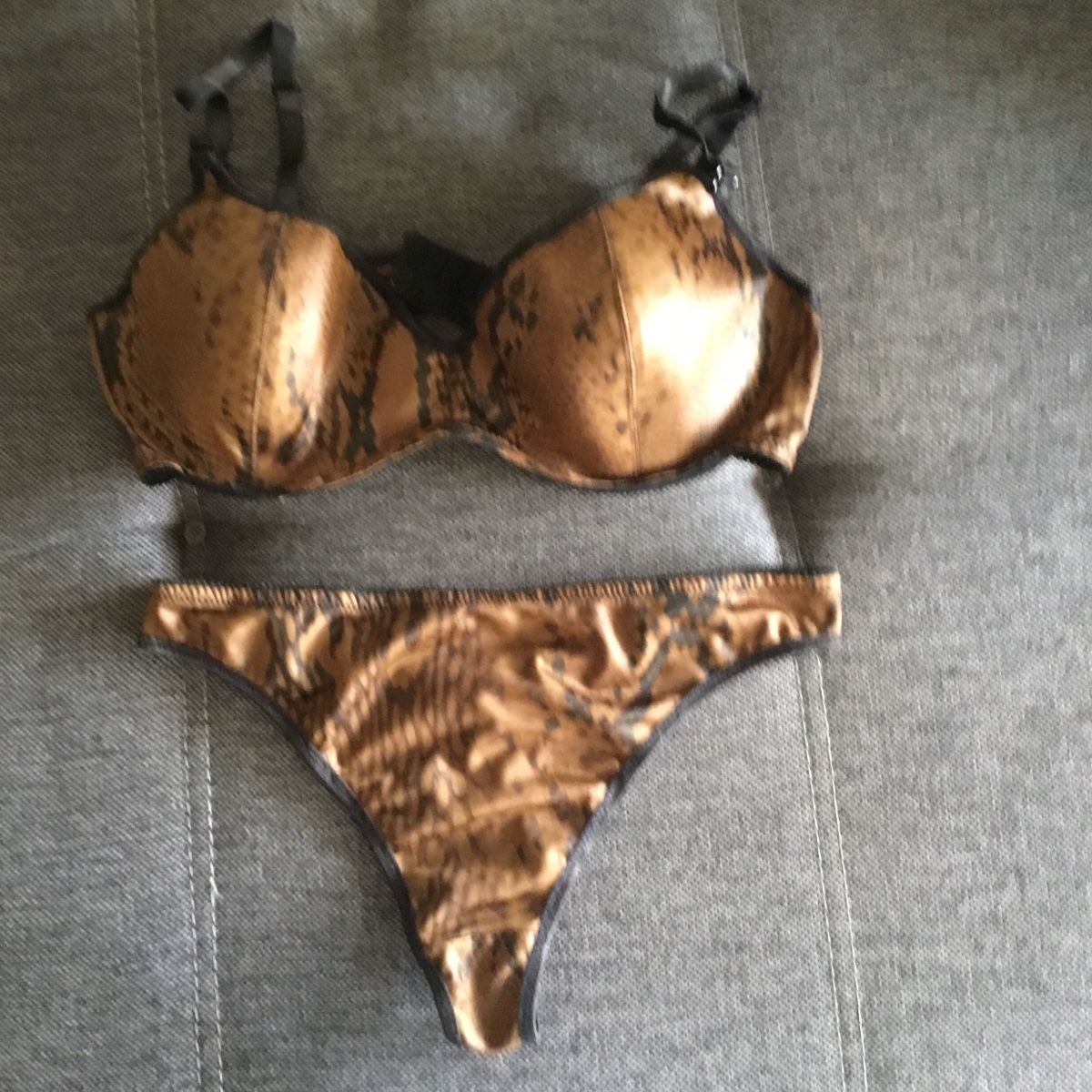 Autres dessous: BH set Gr 85C – D'occasion à Endingen par Warlock