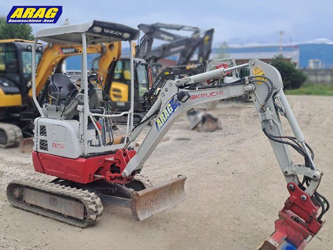 Takeuchi Escavatori: Takeuchi TB215R Minibagger – Usato da Hasle LU venduto da Arag08 2