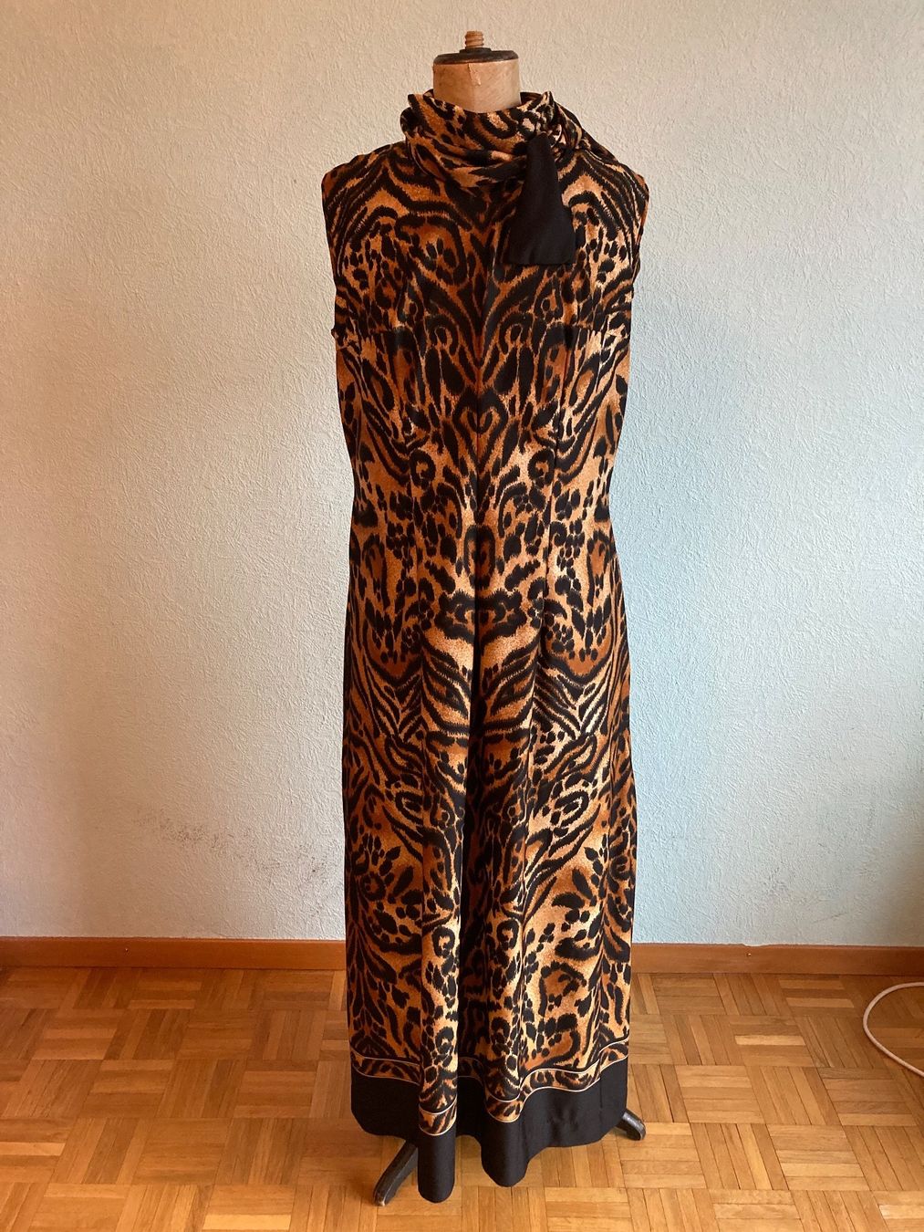 Vestiti: Robe léopard t40 – Usato da Genève venduto da ct_fqr8
