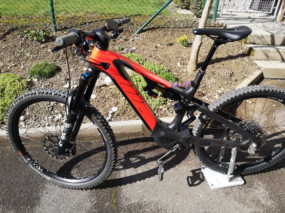 Vélo VTT électrique 29 carbone ROTWILD 2024 Enduro R.E375 FS Core Grey 375 - Gris carbon décor