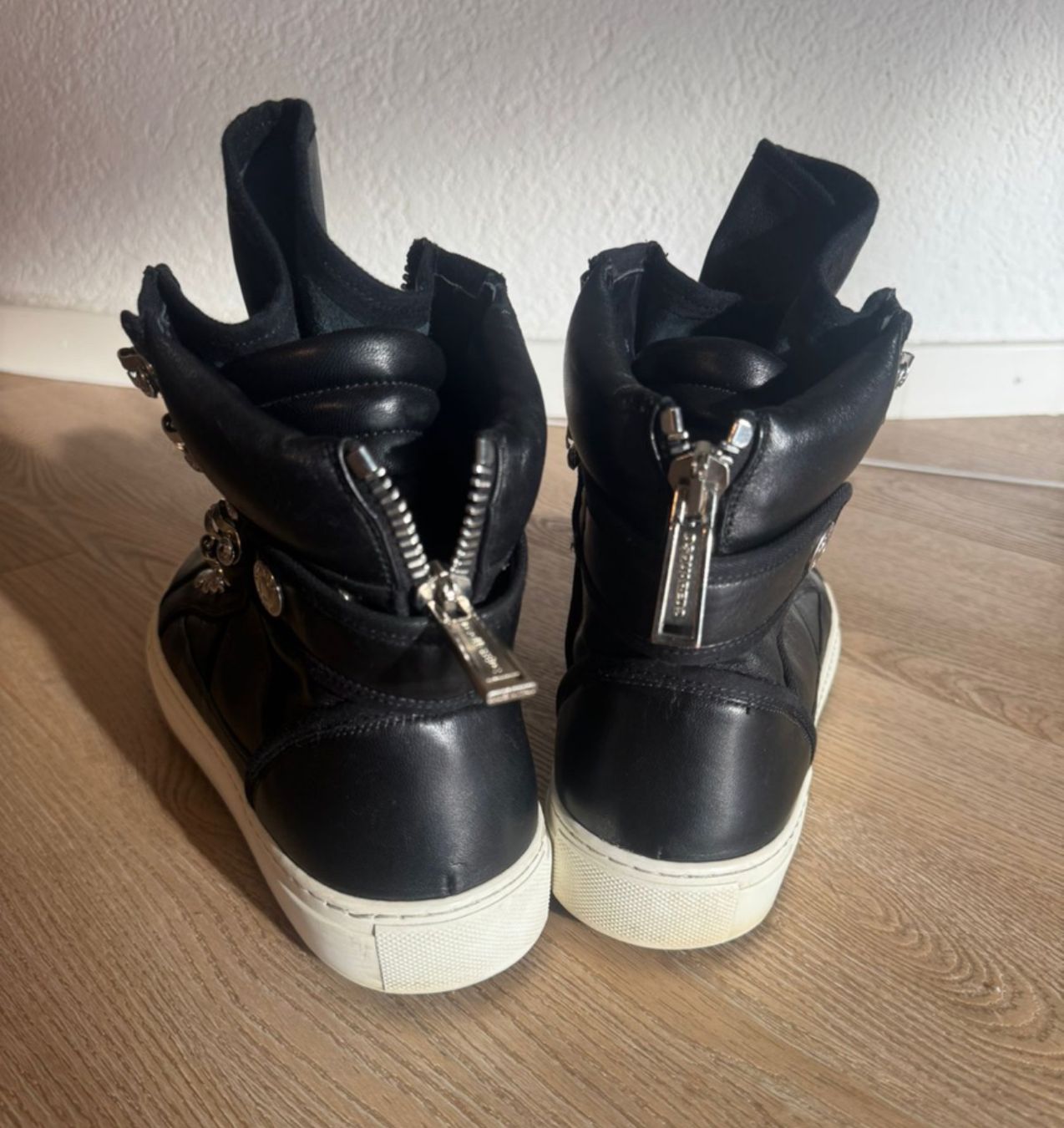 Dsquared2 Scarpe da uomo: DSQUARED2 High-Top Sneaker – Usato da Herzogenbuchsee venduto da zukerka 2