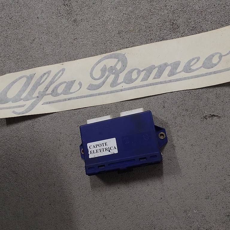 Alfa Romeo Tutti pezzi di ricambio auto: Alfa Romeo GTV 2002 Steuergerät – Usato da Ermenswil venduto da Ingram0