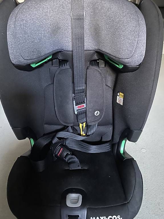 Seggiolini per auto: Kindersitz Auto – Usato da Kleindöttingen venduto da Sandrasueneli