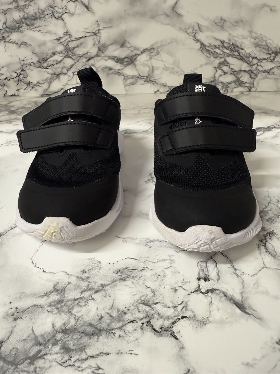 Nike Scarpe per ragazzi: Basket Nike taille 21 🐼 – Usato da Miécourt venduto da Dinedine9494 3