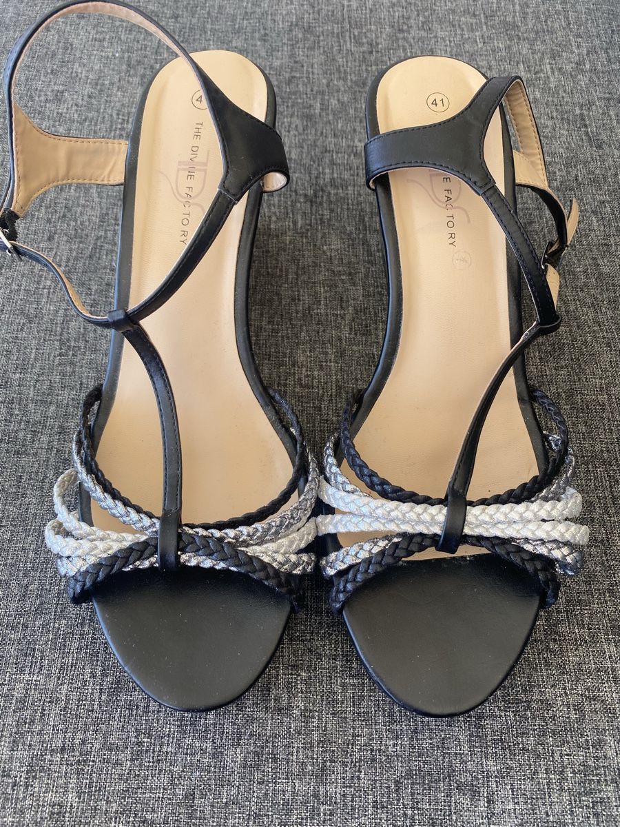 Scarpe da donna: Sandalen – Nuovo (secondo la descrizione) da Thun venduto da reb_qd7f