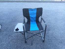 Campingstühle mit Seitentisch