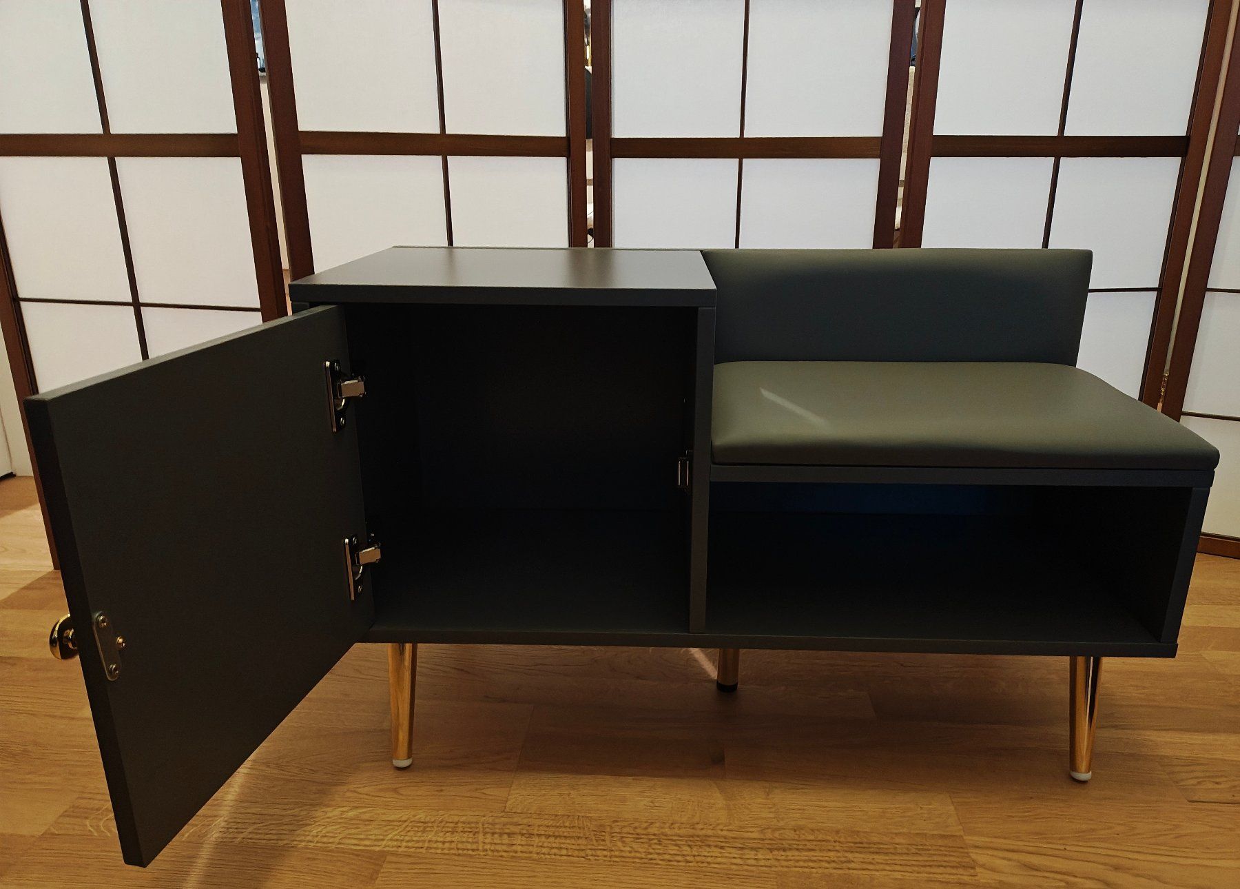 Armadi: grauer Schuhschrank mit Sitzbank – Usato da Zürich venduto da CharlyinZurich 1