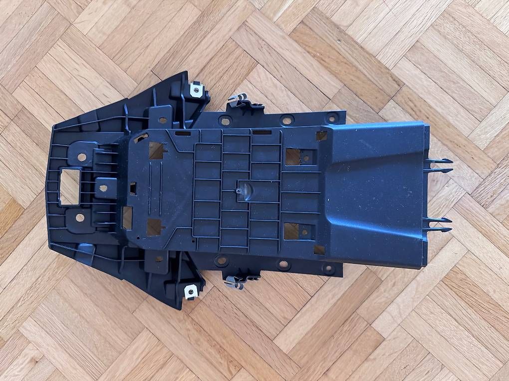 Alle Motorradersatzteile: Bac / cache batterie BMW S 1000 RR 2019 - 2024 – Gebraucht aus Lausanne von pierro06 2