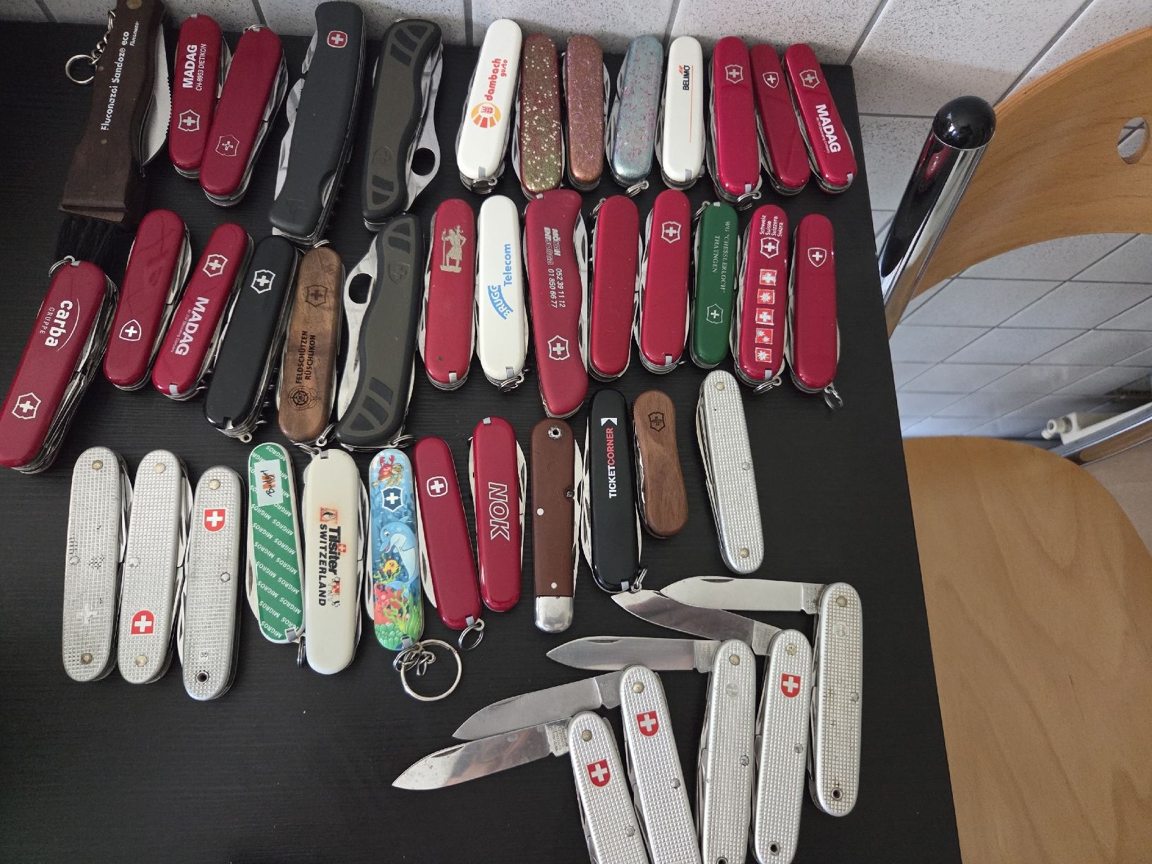 Victorinox Coltelli tascabile: Victorinox/Wenger Messer Konvolut  – Usato da Dietikon venduto da Allegra34