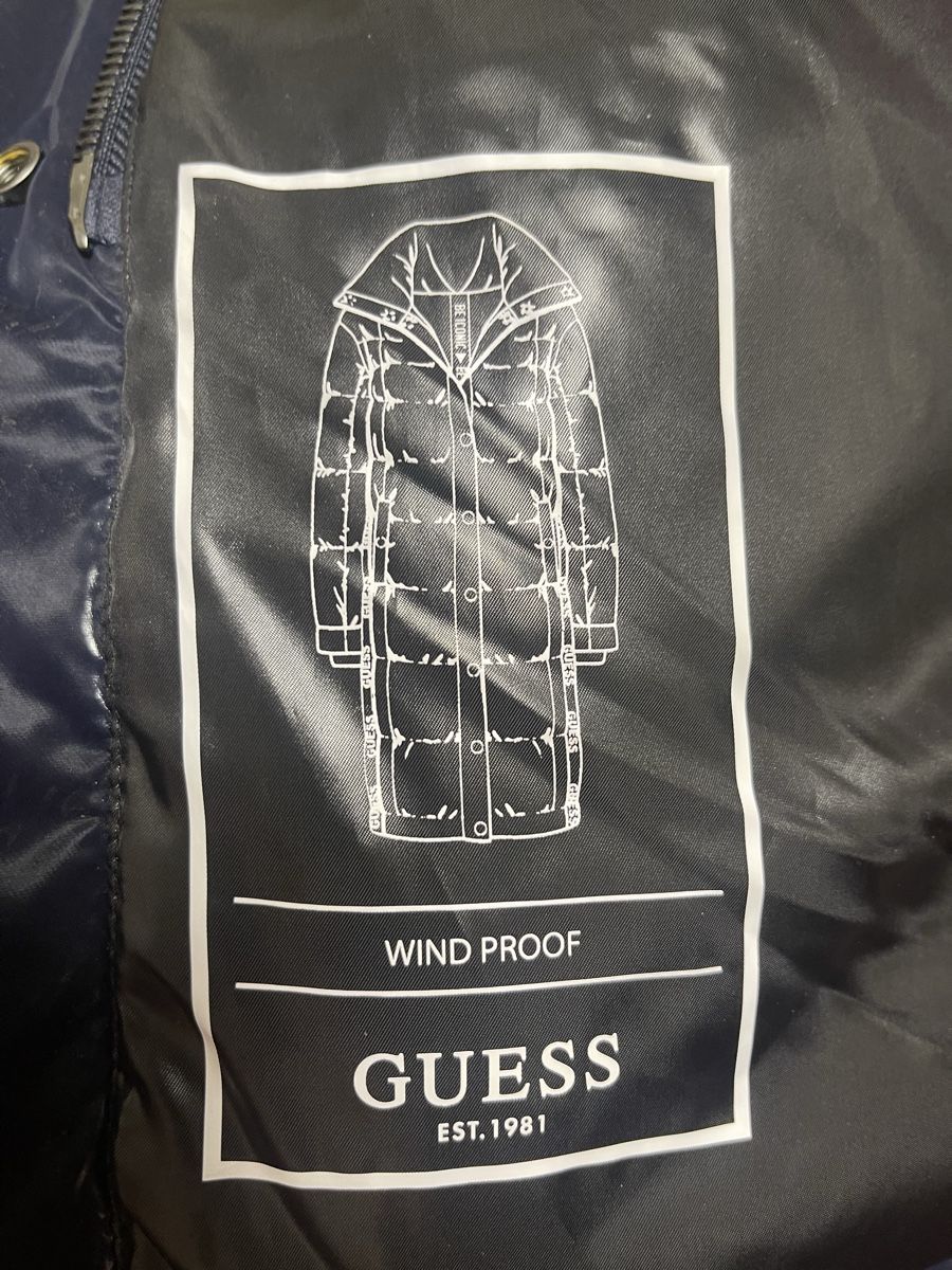 Guess Mäntel: Guess Winterjacke Grösse XL, neuwertig – Gebraucht aus Elsau von isidobrany09 2
