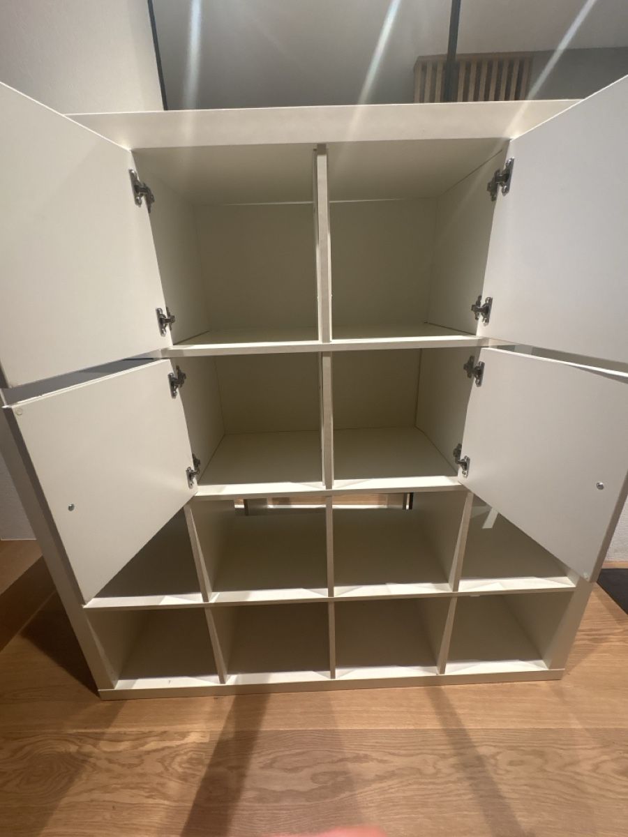 Ikea Scaffali: IKEA KALLAX weiss 4x4 gebraucht – Usato da Zürich venduto da auto-moto 1