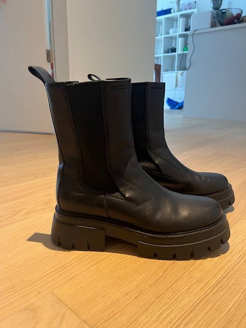 Ash Damenschuhe: Chelsea Stiefel von Ash – Gebraucht aus Zürich von car_pth8 2