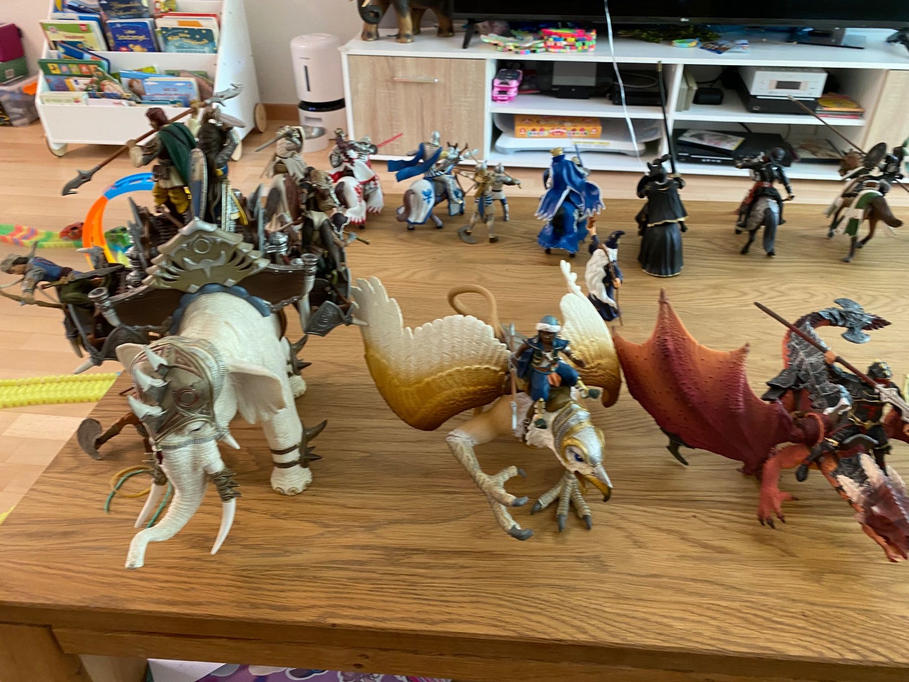 Schleich Figuren: Drachenfiguren Set mit Rittern guter Zustand – Gebraucht aus Obernau von YvesHeiz 6