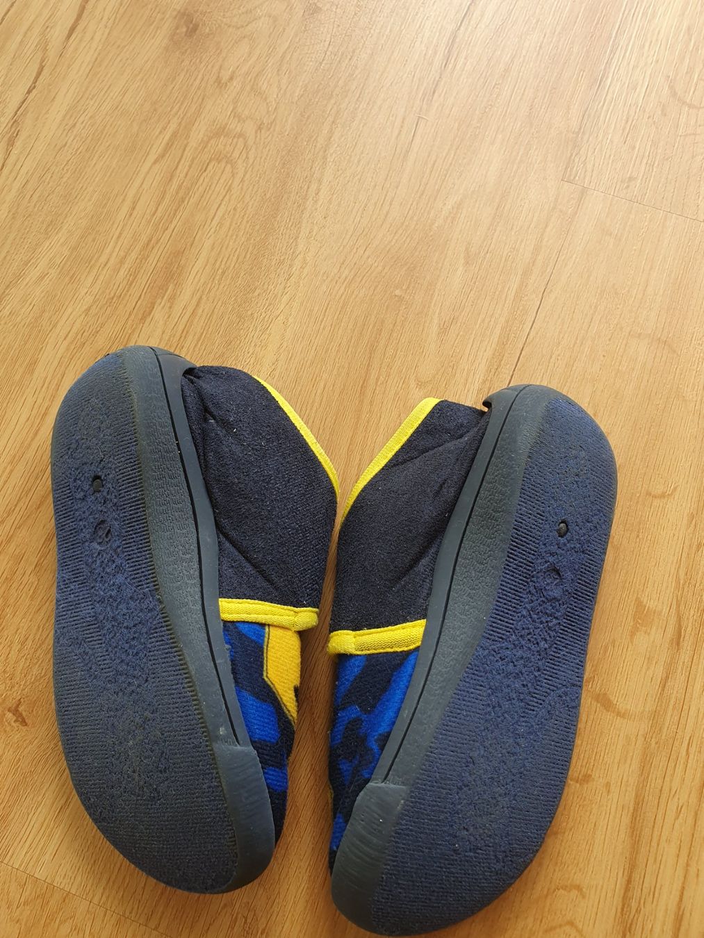 Scarpe per ragazze: Pokemon Hausschuhe blau Gr. 28 – Usato da Heinrichswil venduto da frankie19860 8