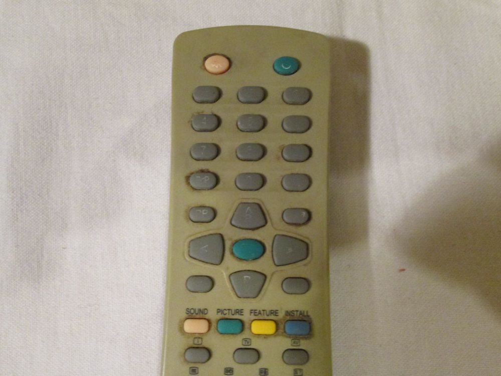 Télécommande Pour Téléviseur Clayton CL39DLED16B CL40DLED16B CL40UHD19B - Modèle RC4875 - Neuf