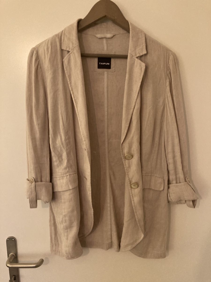 Giacche: Schicker Blazer Beige Grösse 36 – Usato da Biberist venduto da Nafena 2