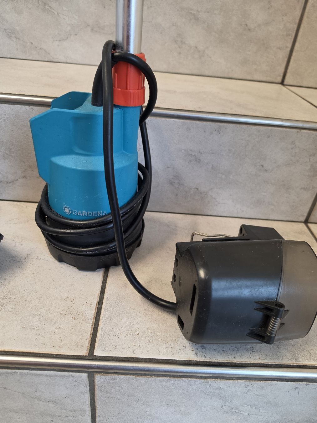 Pompe & Parti di ricambio: Gardena Akku Regenfasspumpe – Usato da Bellikon venduto da Kekko11 2
