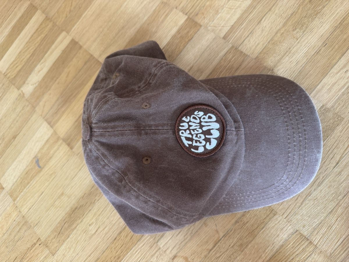 Hüte, Mützen & Caps: Pull&Bear Cap braun – “True Legends Club” Patch – Gebraucht aus Schwerzenbach von nic_w5mz