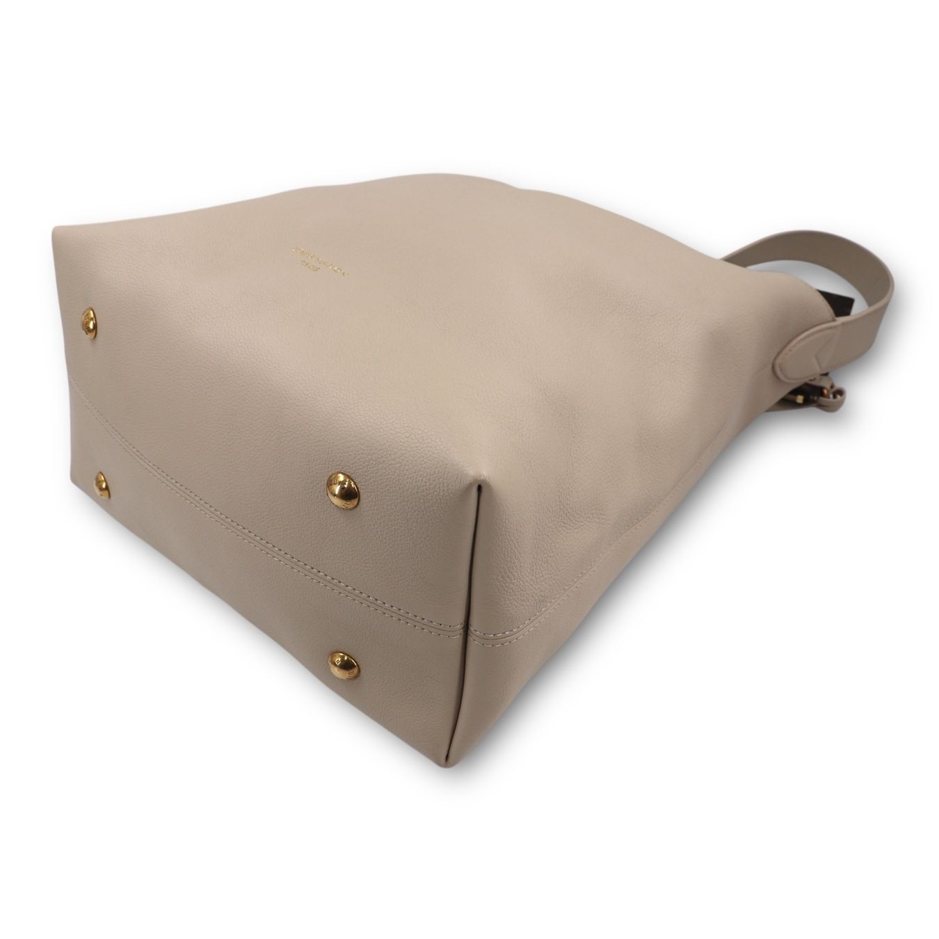 Louis Vuitton Borse da donna: Louis Vuitton Low Key Hobo MM Limestone – Usato da Binningen venduto da Designerlabels 7