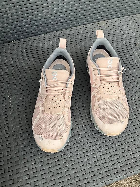 Scarpe da donna: ON Waterproof grösse 40 – Usato da Eschlikon TG venduto da ritschi90
