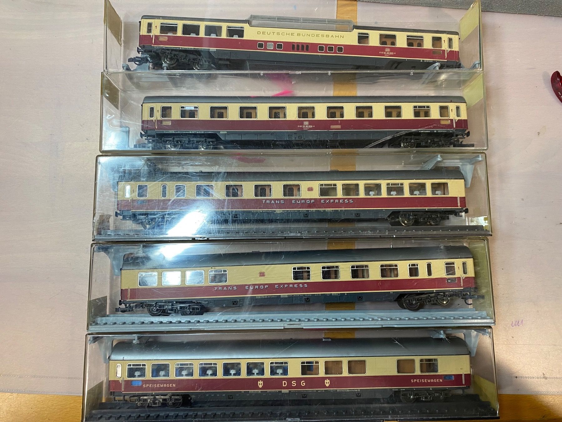 Modellini di ferrovie: Röwa = Personenwagen – Usato da Dübendorf venduto da Troggy