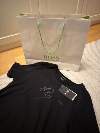 BOSS T-Shirt L – Signiert Berrettini – Neu – Australian Open