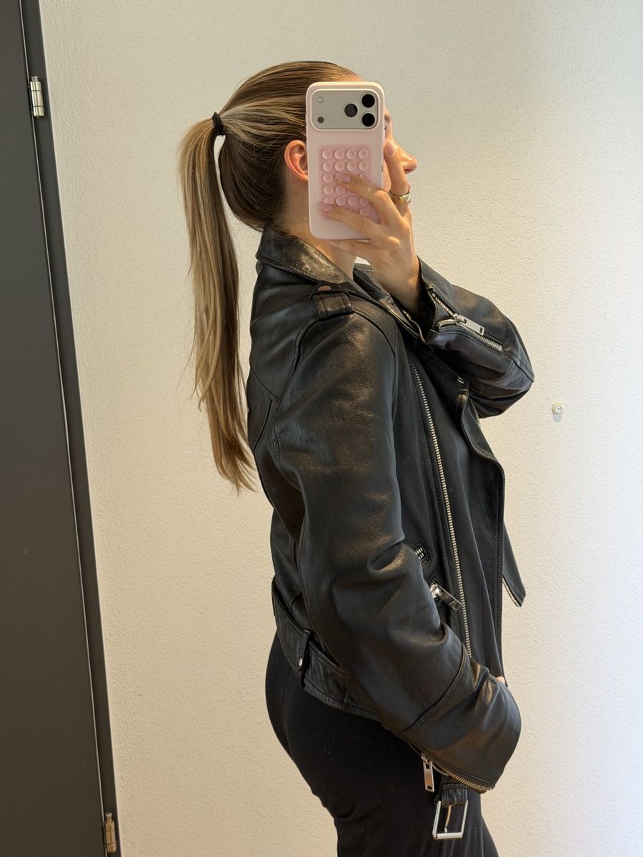 Zara Vestes: Zara real leather jacket with silver details – D'occasion à Au ZH par fra_w87x 2