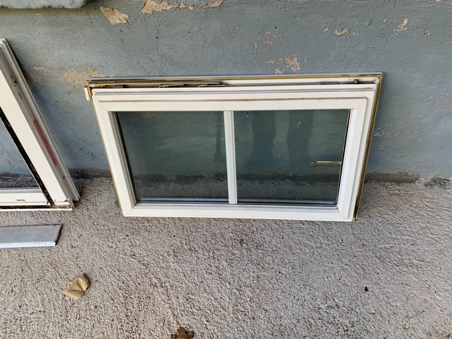 Finestre: Kunststofffenster B83 H54,5 – Usato da Densbüren venduto da bonifazio 4