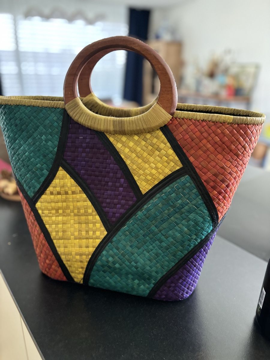 Taschen für Damen: Handmade bag from the Philippines – Neu und originalverpackt aus Buchrain von Mr.Kim