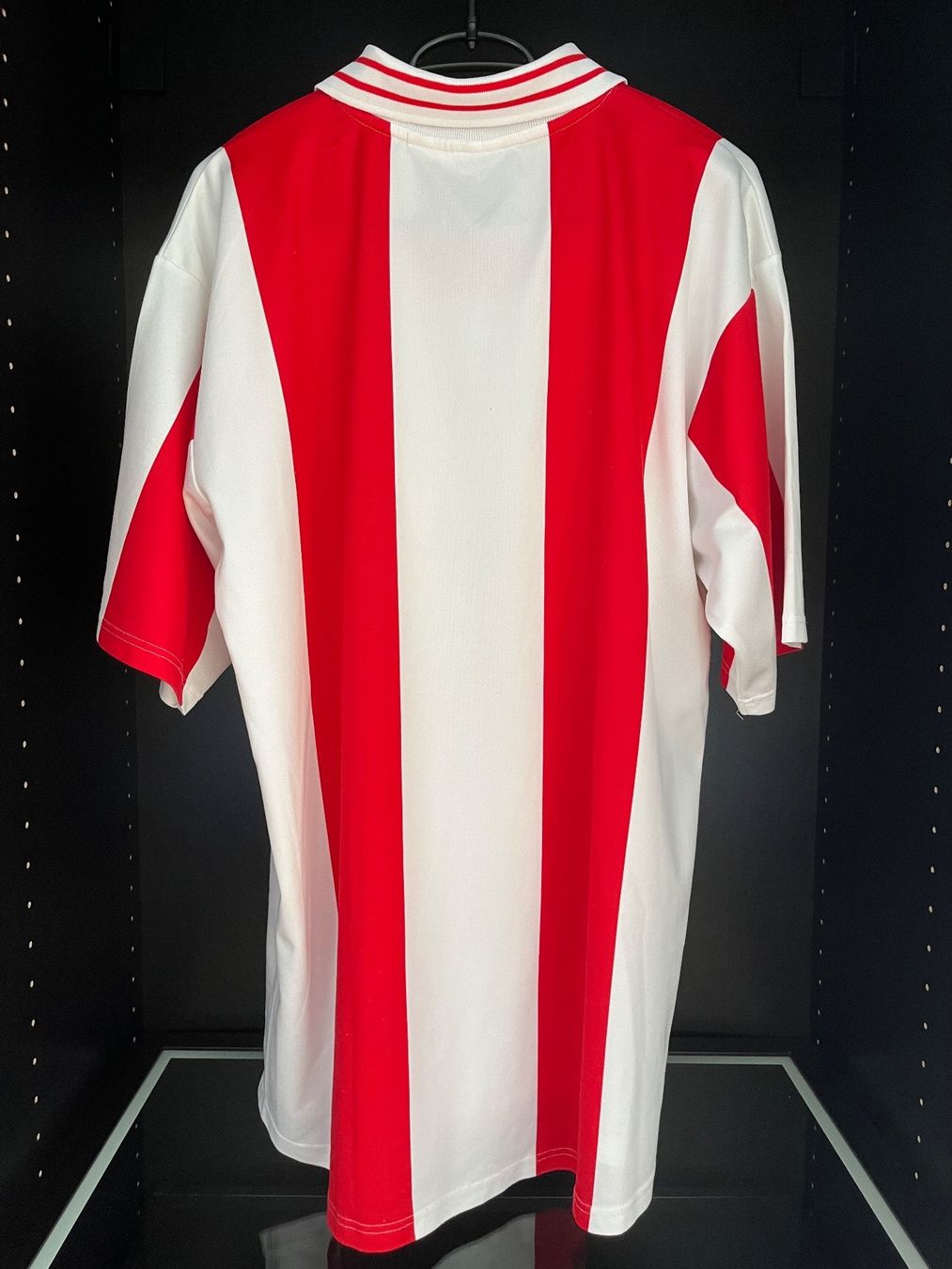Puma Canottiere & Pantaloni: 1.FC Köln Trikot – Usato da Näfels venduto da dom_9p7f 1