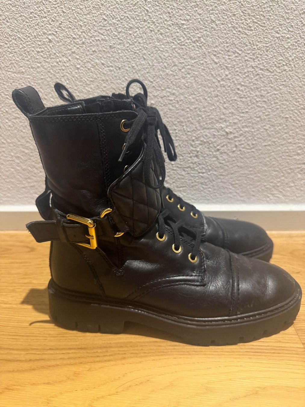 Mango Scarpe da donna: Ankle Boots Black - Mango - 37 – Usato da Zürich venduto da ped_8gnn