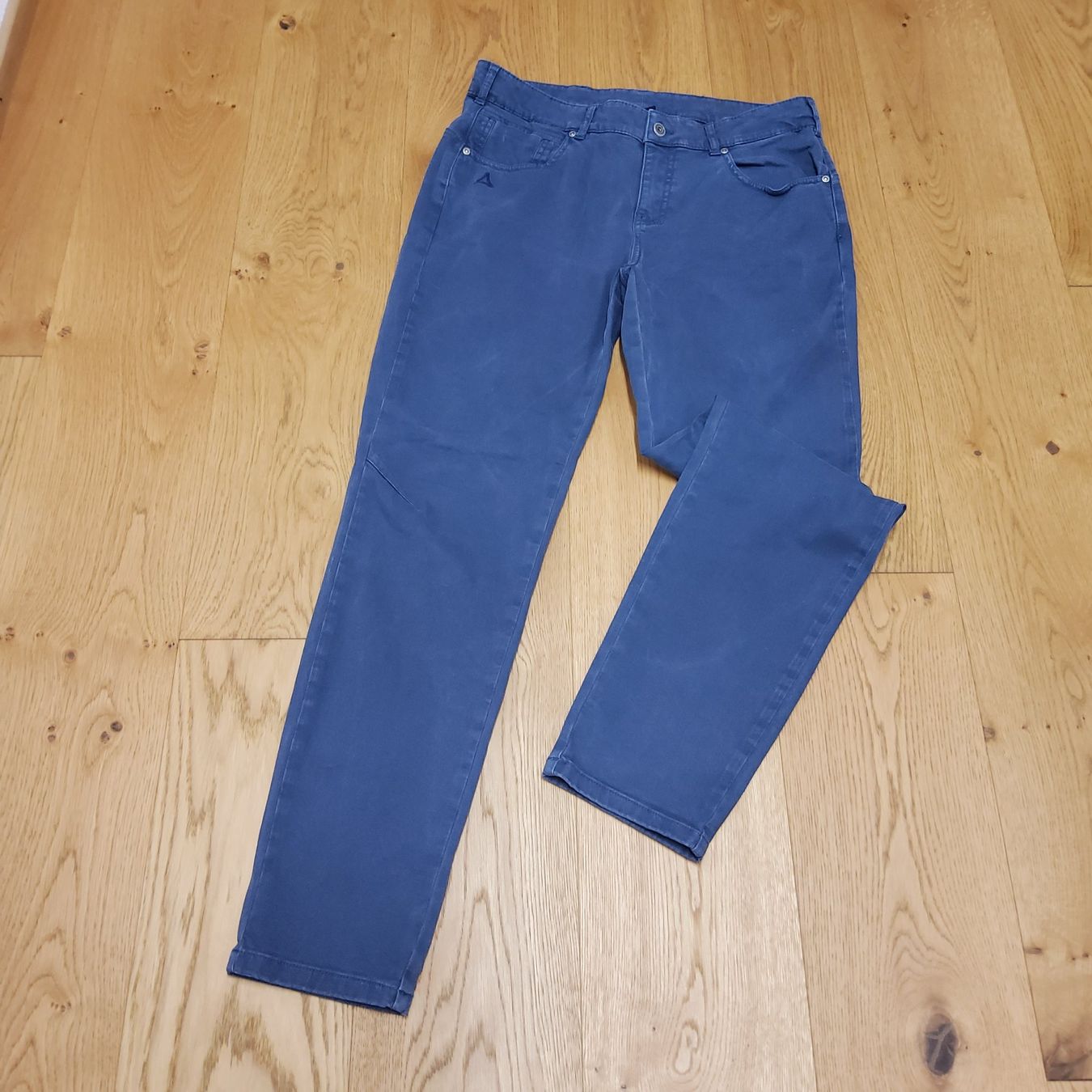 Esprit Lotti di vestiti: Kleiderpacket: Hosen, Schals – Usato da Naters venduto da 3904Naters 5