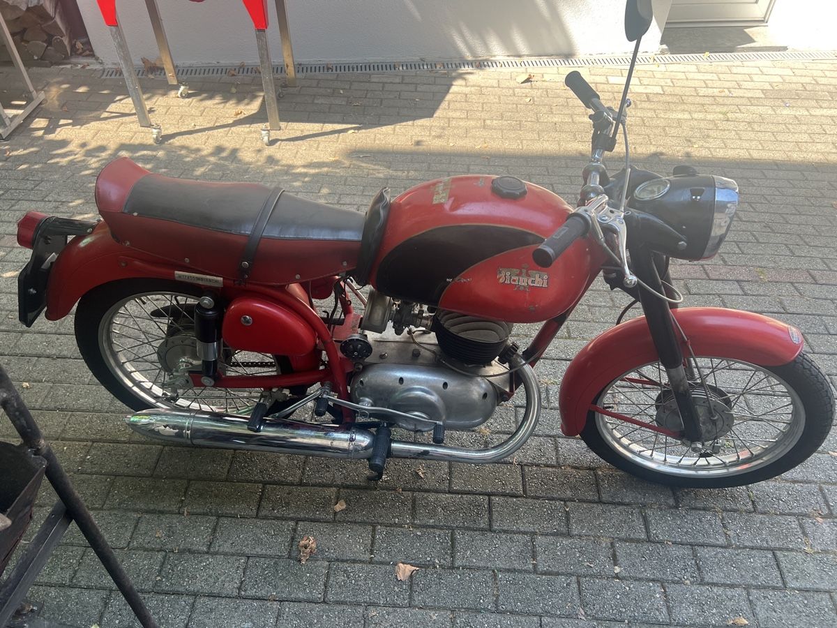 Strada: Moto Bianchi Mendola 1950 – Usato da Giubiasco venduto da uom_vw2p 4