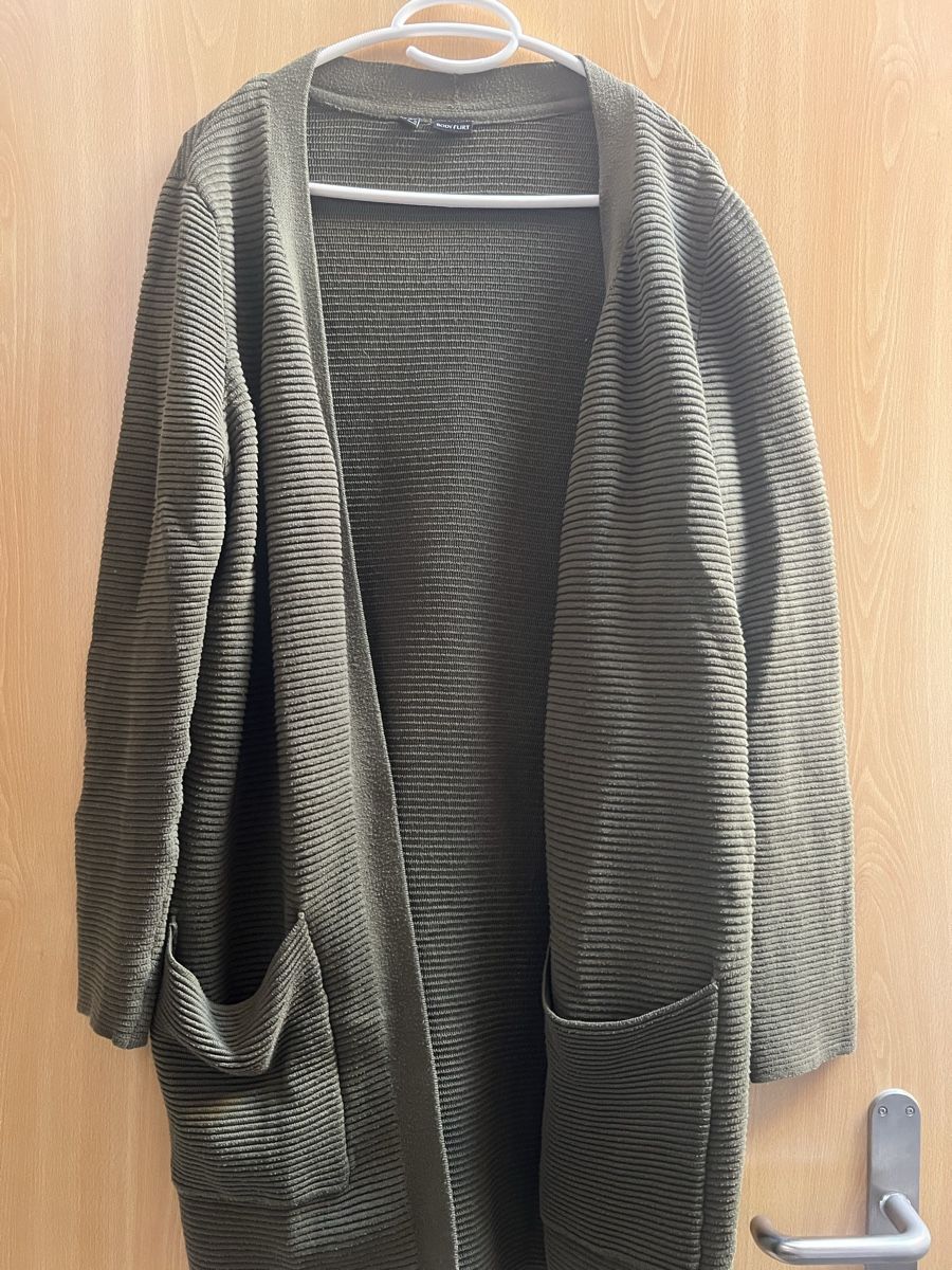 Jacken: Cardigan – Gebraucht aus Schmitten FR von MrsKingKerosin