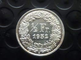 1/2 Fr. 1952  unz. / stgl.  -  Ungereinigt  -