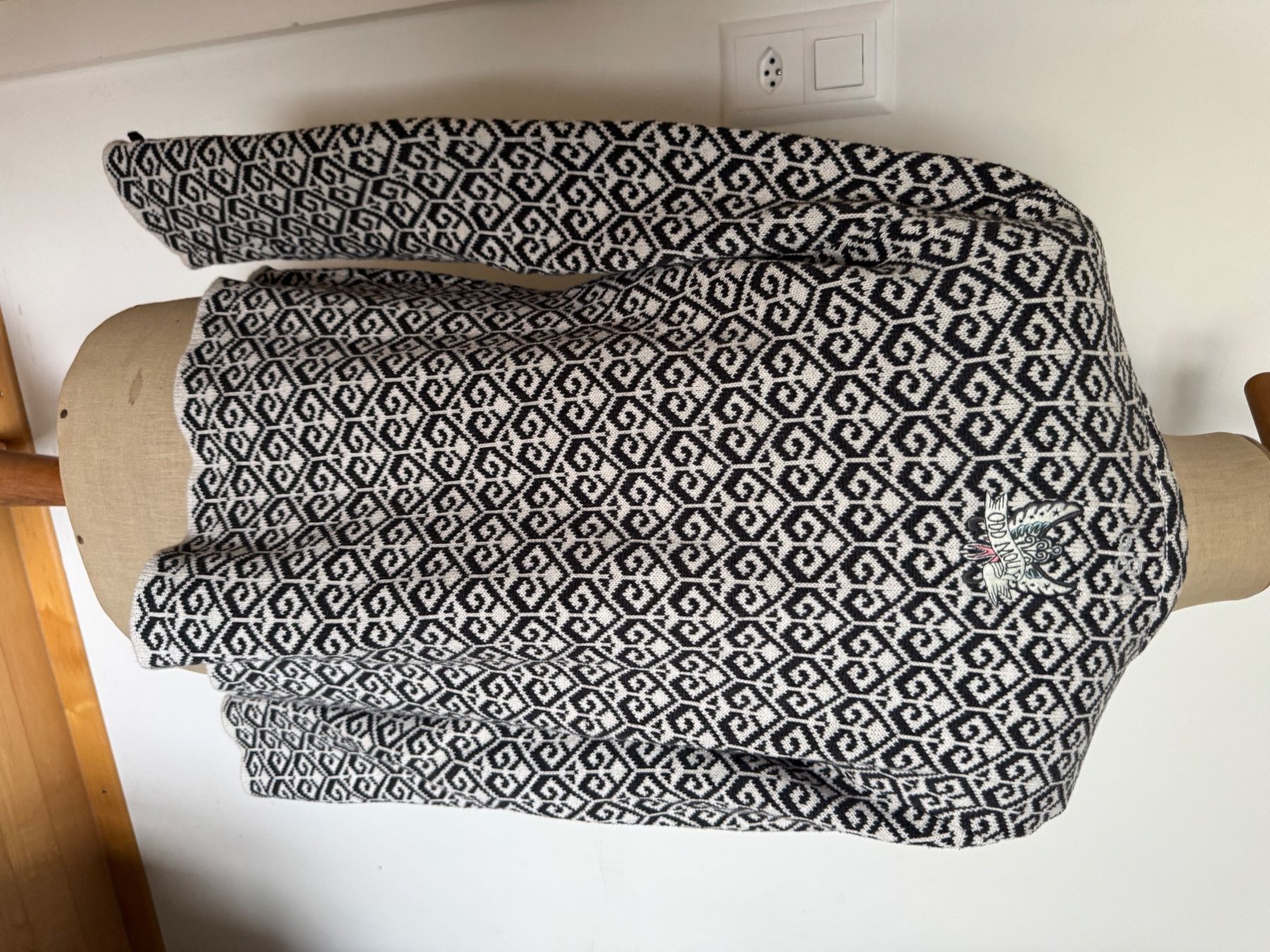 Odd Molly Giacche: ODD MOLLY Strickjacke Cardigan, Gr 4 – Usato da Hombrechtikon venduto da tvogel 4