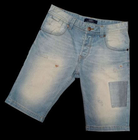 650 – Short Bershka – IT42 (XL) – Neuf!