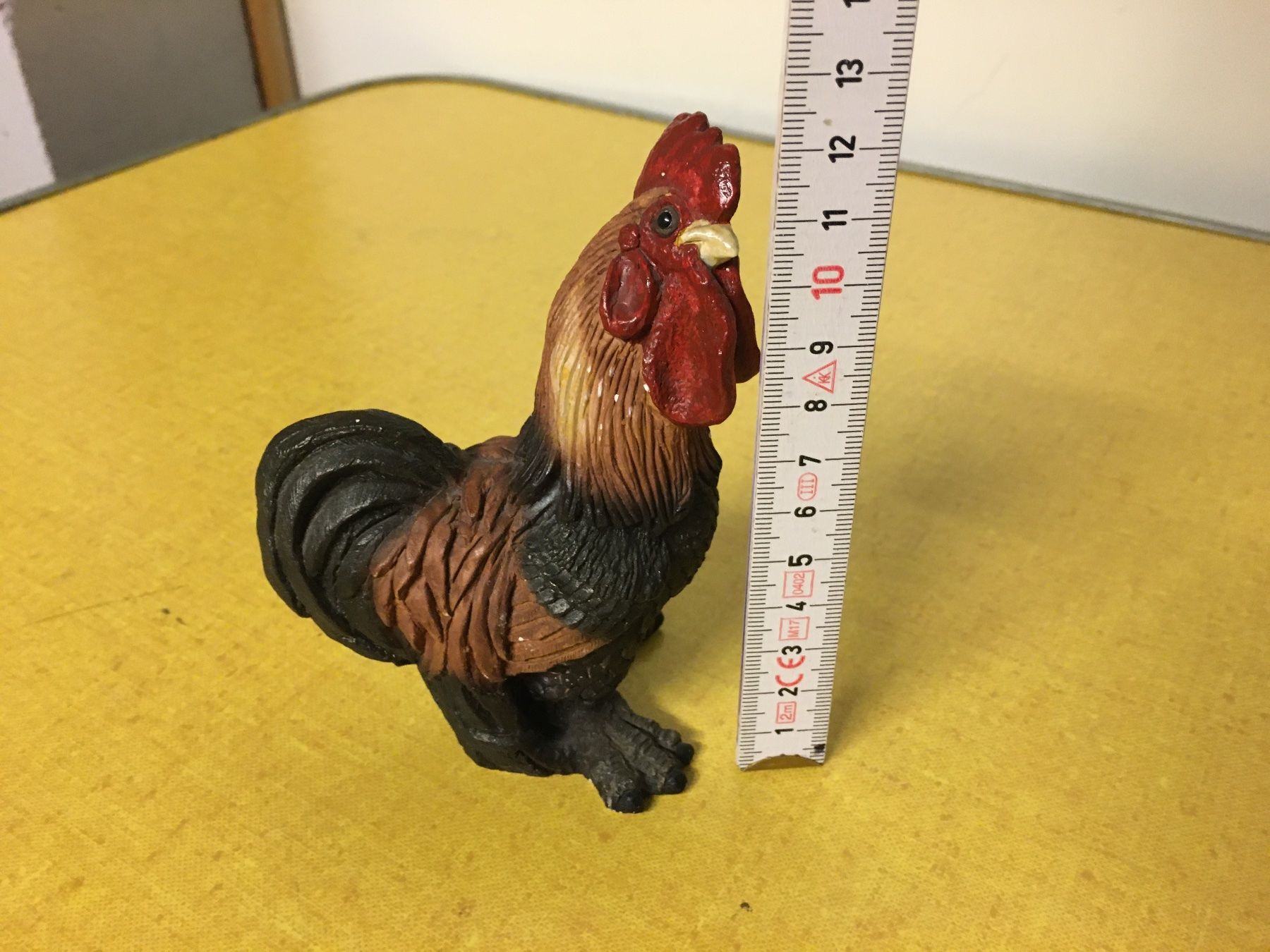 Statuette: Schöne Figur Huhn aus Harte Kunststoff. – Usato da Lanzenhäusern venduto da vic63 6