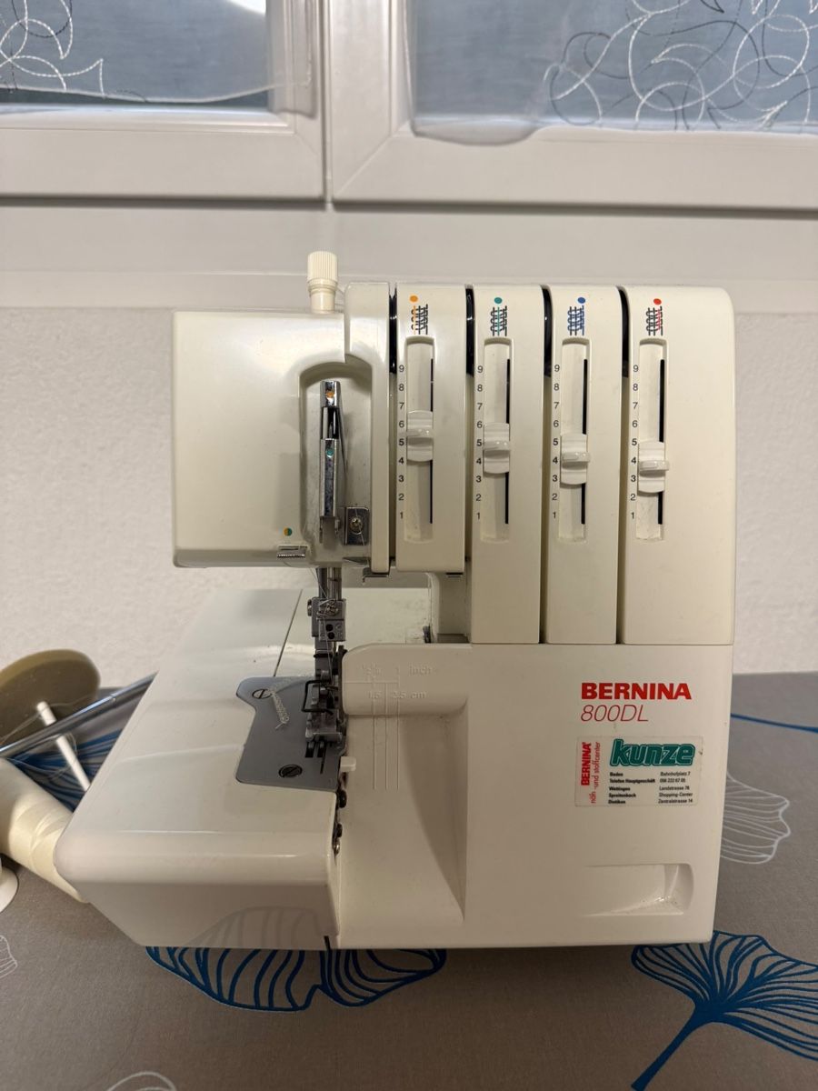 Nähmaschinen: Overlock-Nähmaschine – Gebraucht aus Frick von lua_x68w